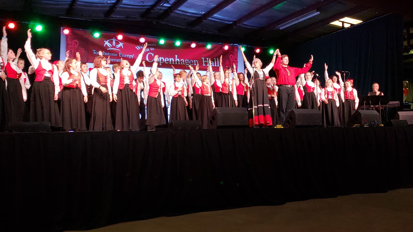 hostfest performance (1)
